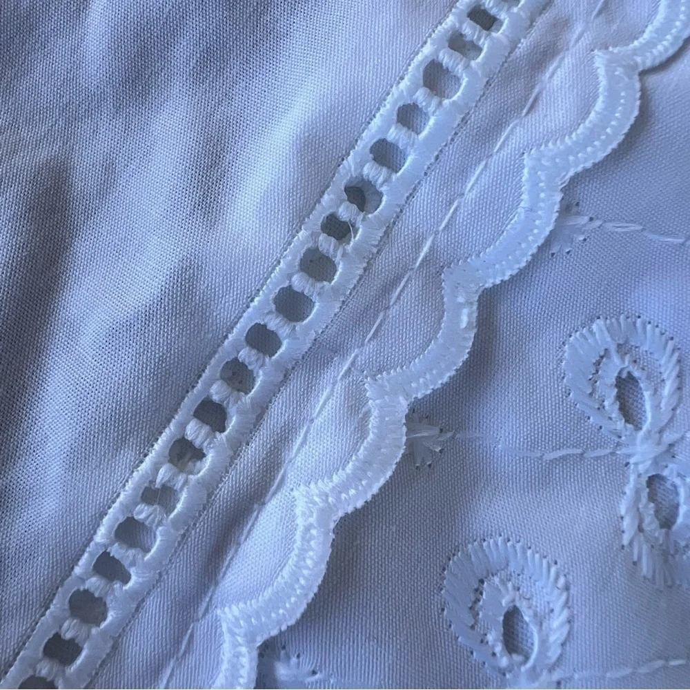 VTG Croscill White Eyelet Lace Cottagecore Accent Pillow Cover USA 18x22 GUC